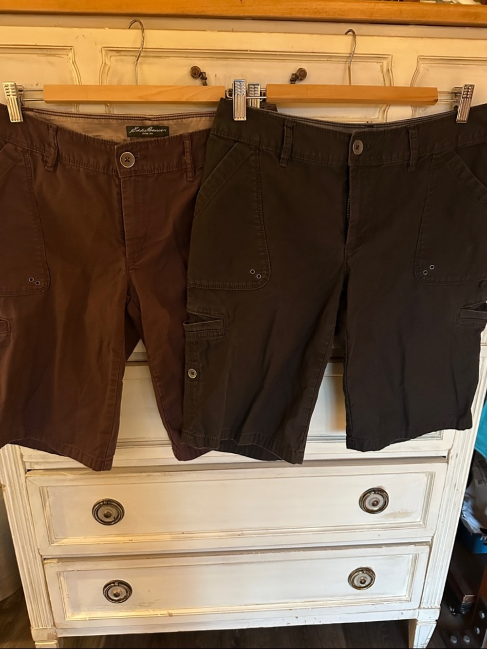 Set of 2 Eddie Bauer Women's Cargo Shorts — Dark Brown & Black